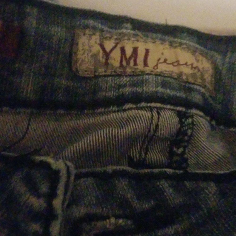 Jeans - Picture 2 of 4